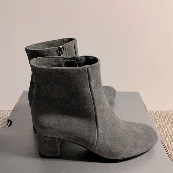 NWB la canadienne Jiji Women Suede boots Gray Elegant Size 7 M - Picture 2 of 11